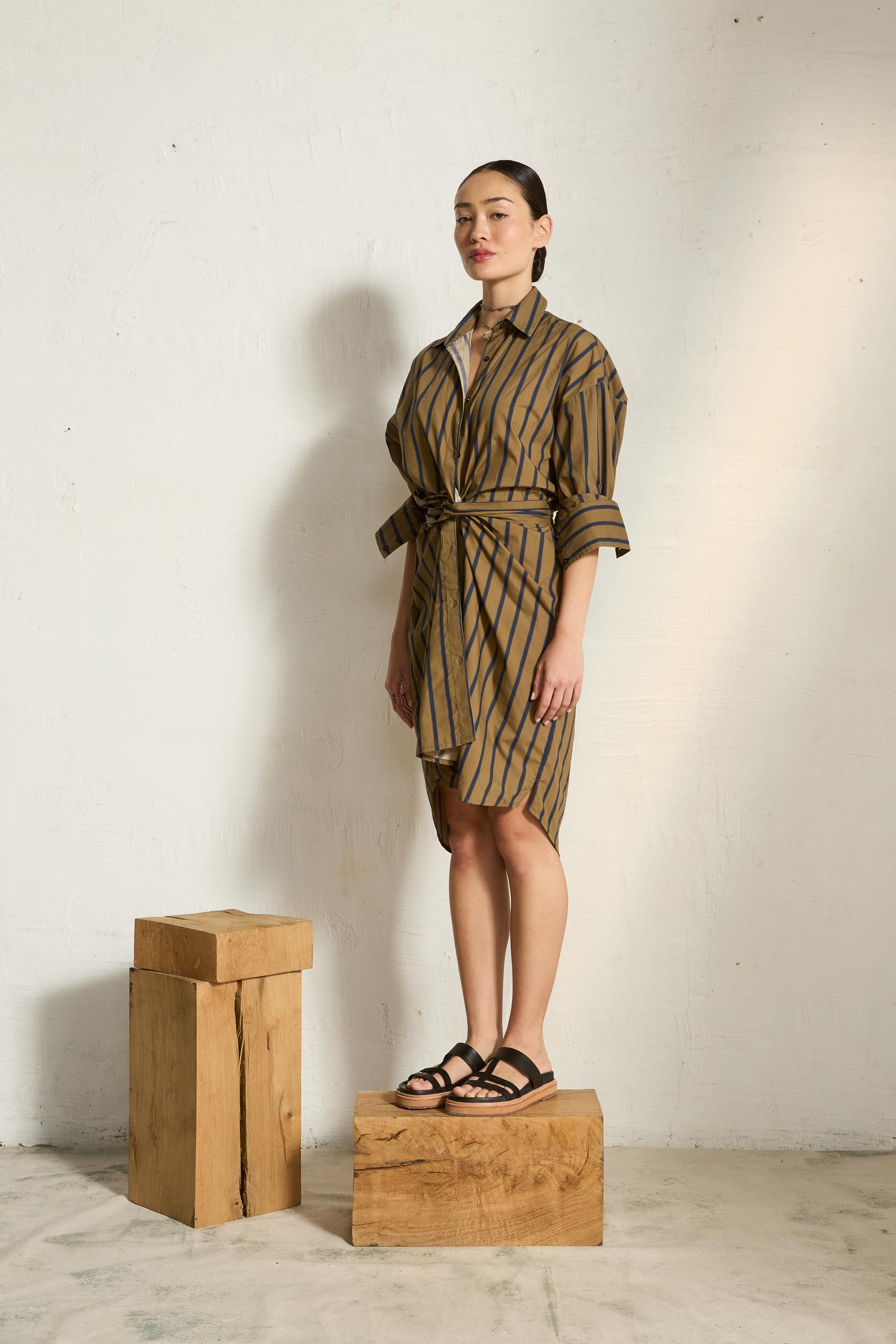 ROBE LILY LONG IMPRIME PELICANO - DARK BLUE KAKI