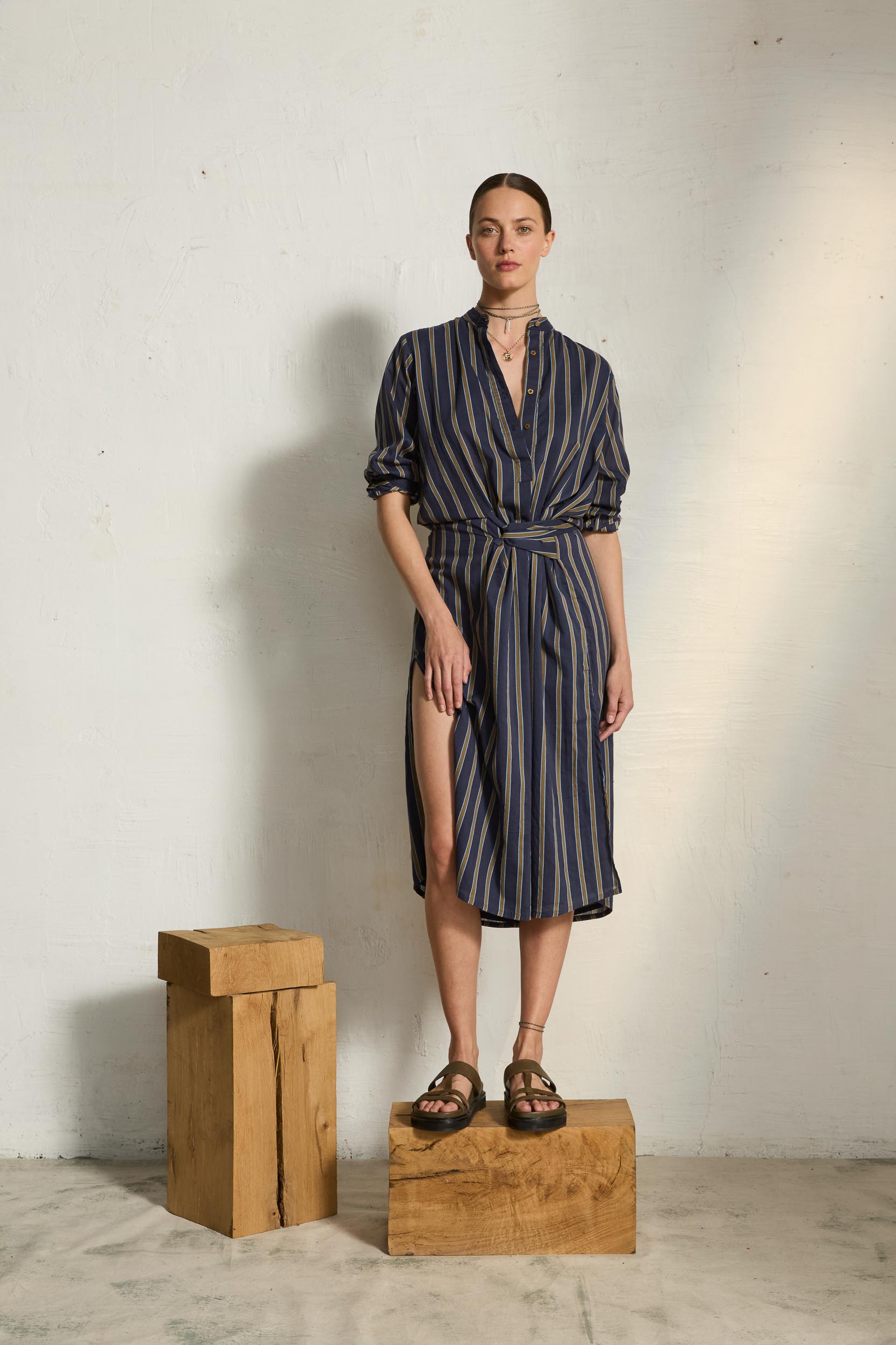 ALBANE DRESS WITH PELICANO PRINT - DARK BLUE KAKI