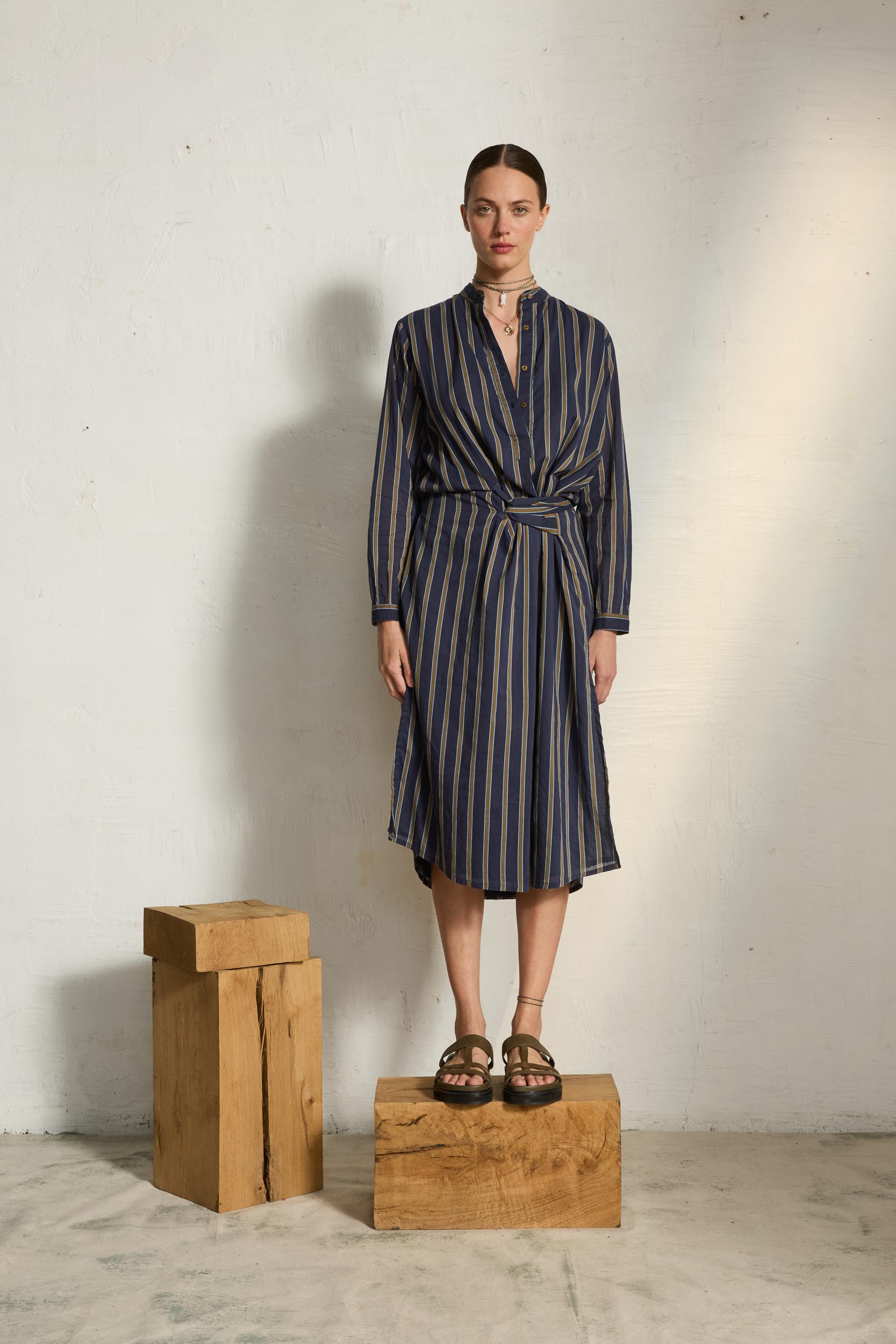ALBANE DRESS WITH PELICANO PRINT - DARK BLUE KAKI