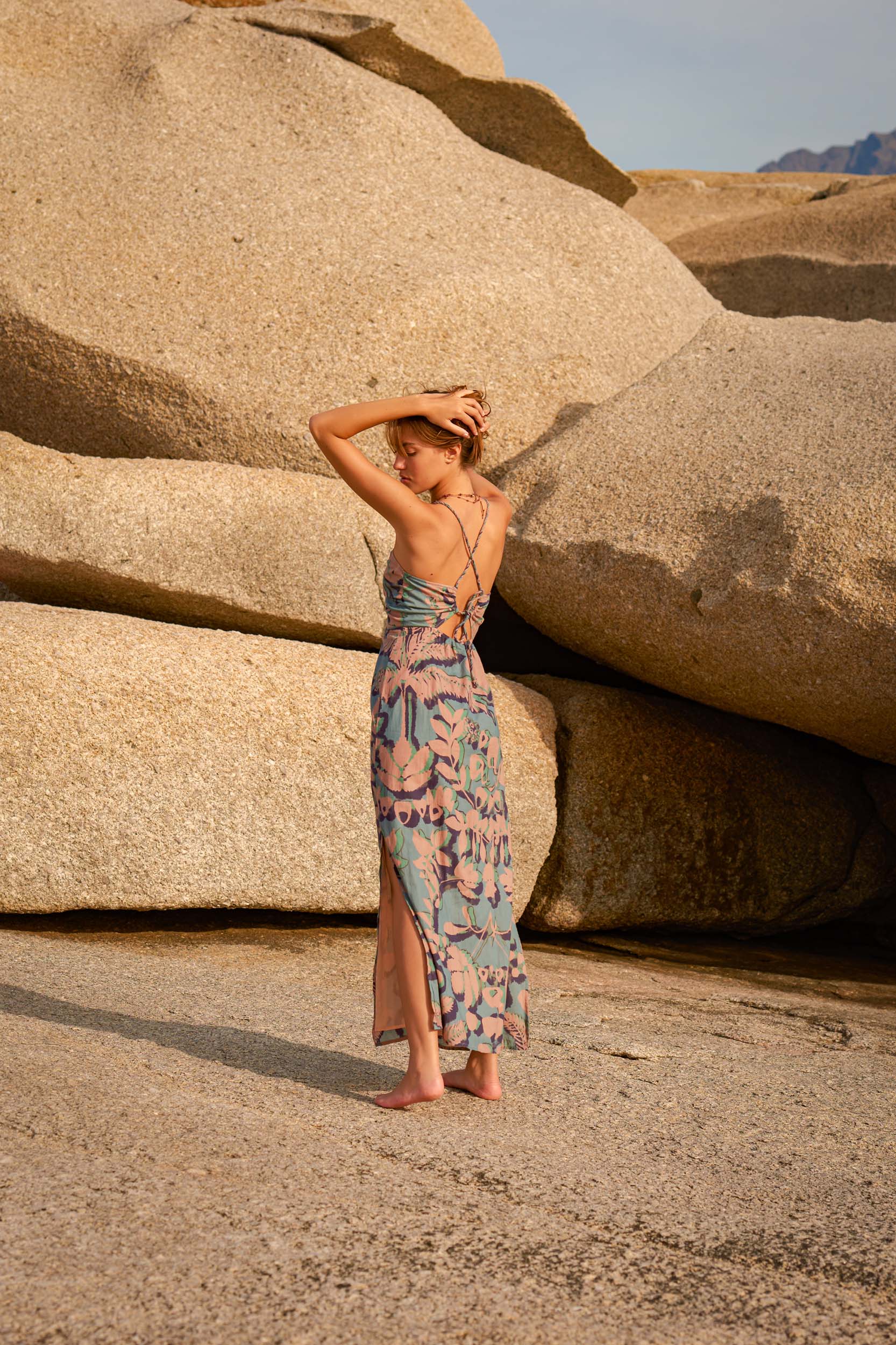 TROPICAL PRINT CALI DRESS - DUSTY BLUE