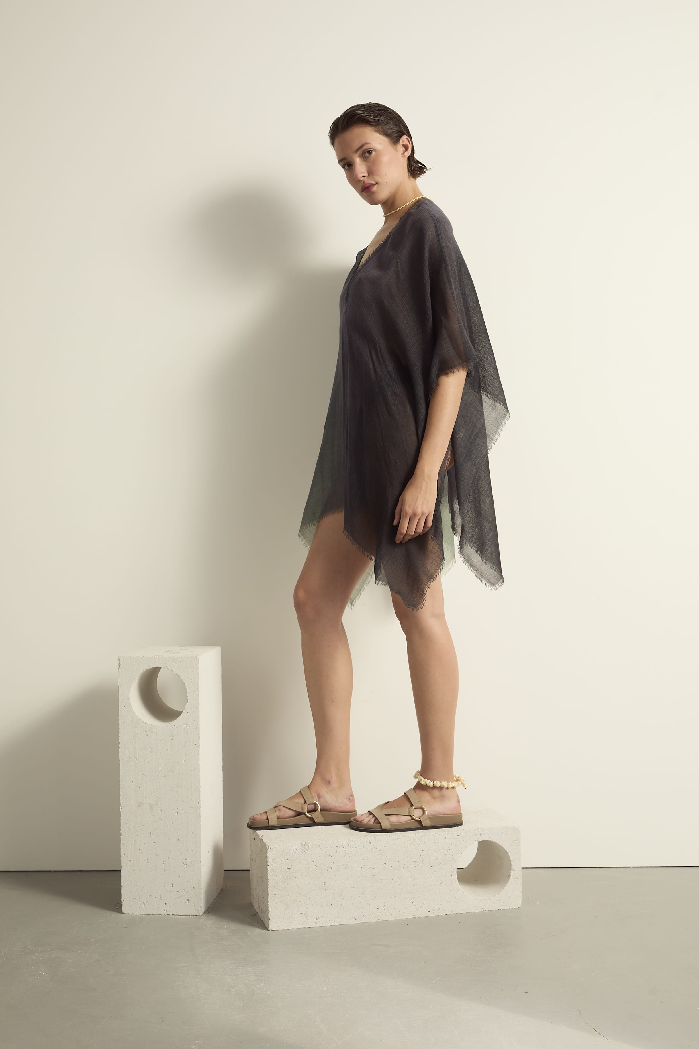 PONCHO COURT RAFAELE SUNRISE ETAMINE DE LAINE - BLUE