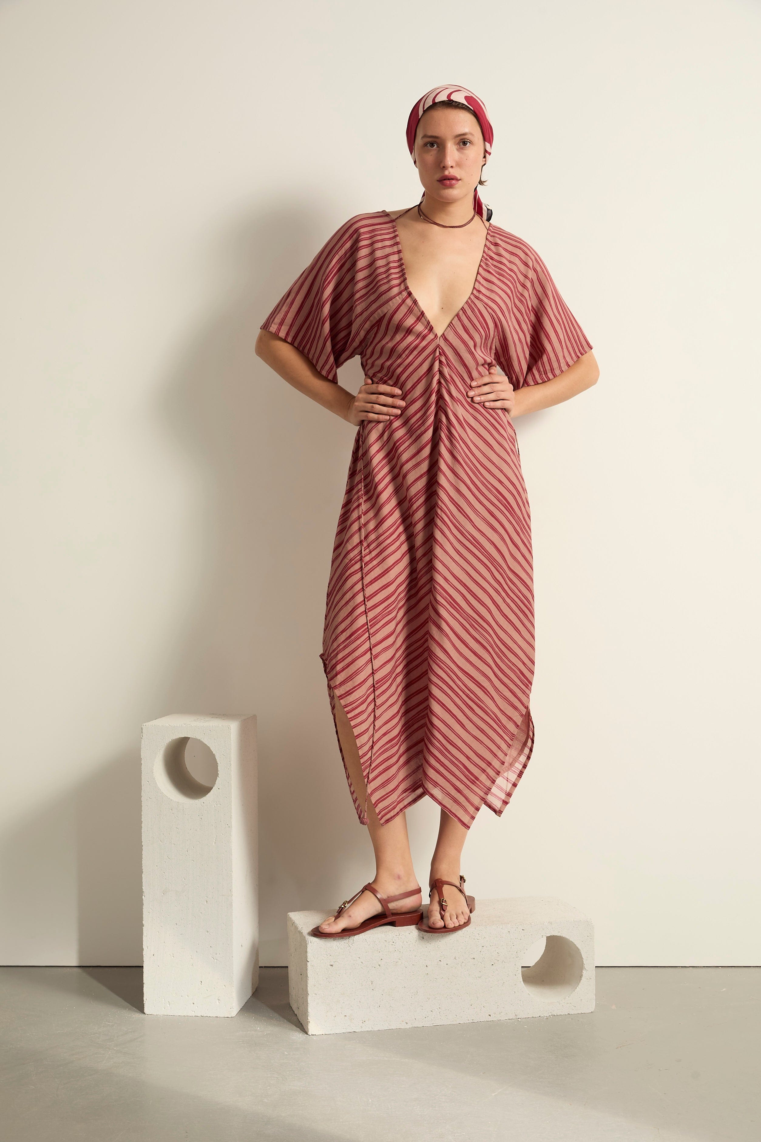 ROBE SUZANNE IMPRIME LINEA - DUSTY PINK