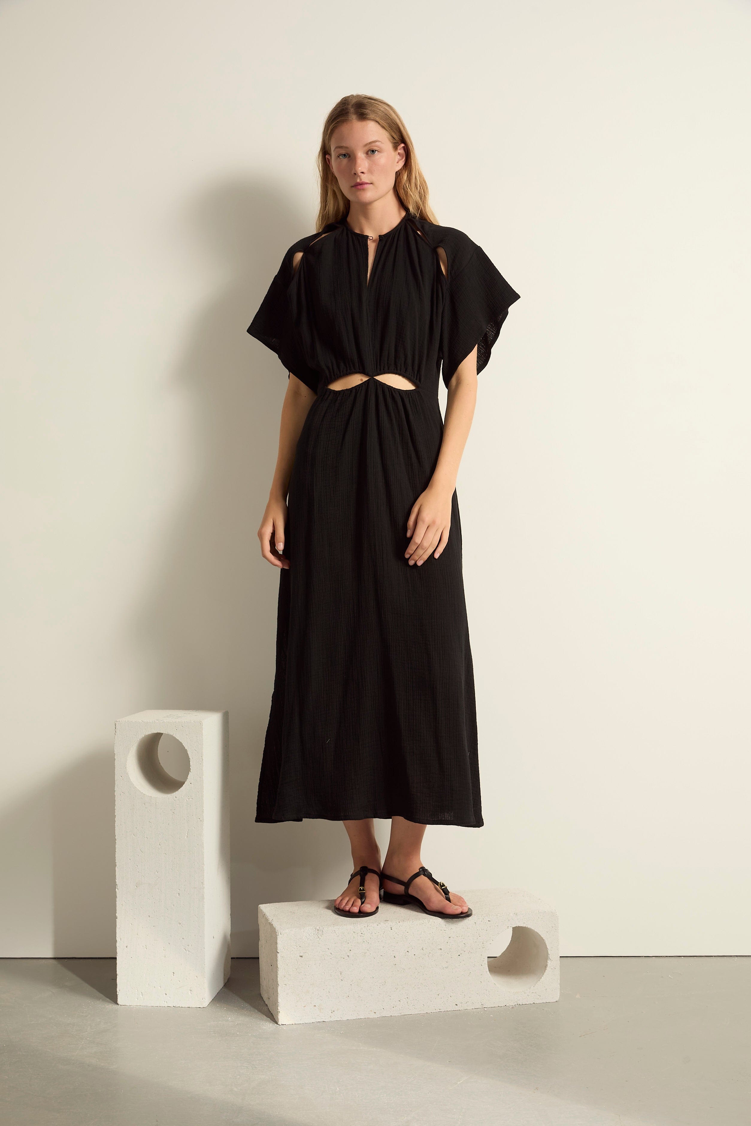 ROBE APPOLINE - BLACK