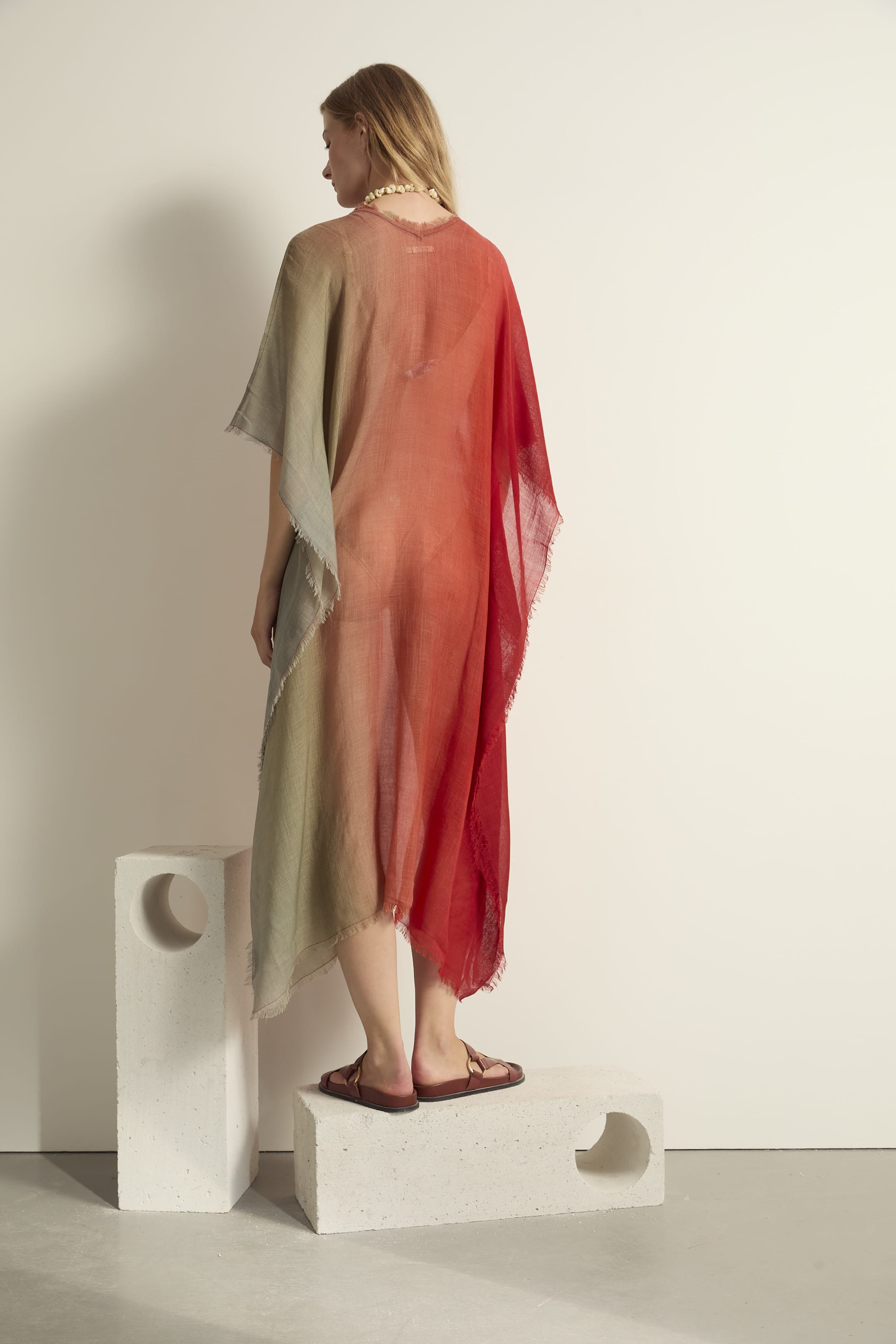 PONCHO LONG RAFAELE SUNRISE ETAMINE DE LAINE - CORAIL