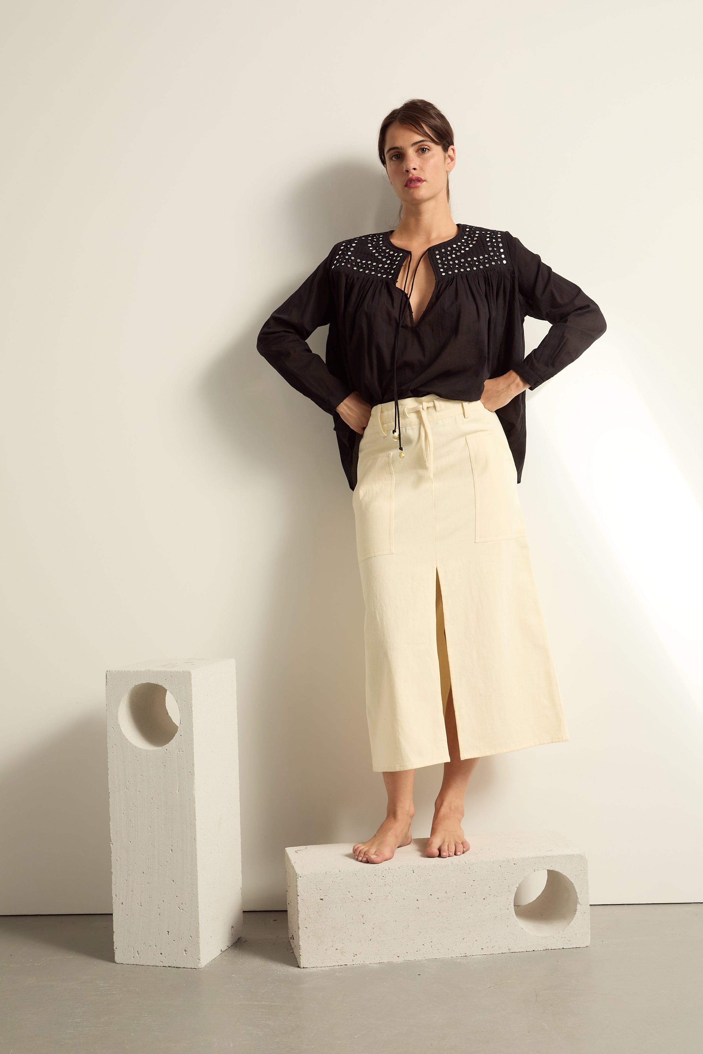 BLOUSE LONY - BLACK