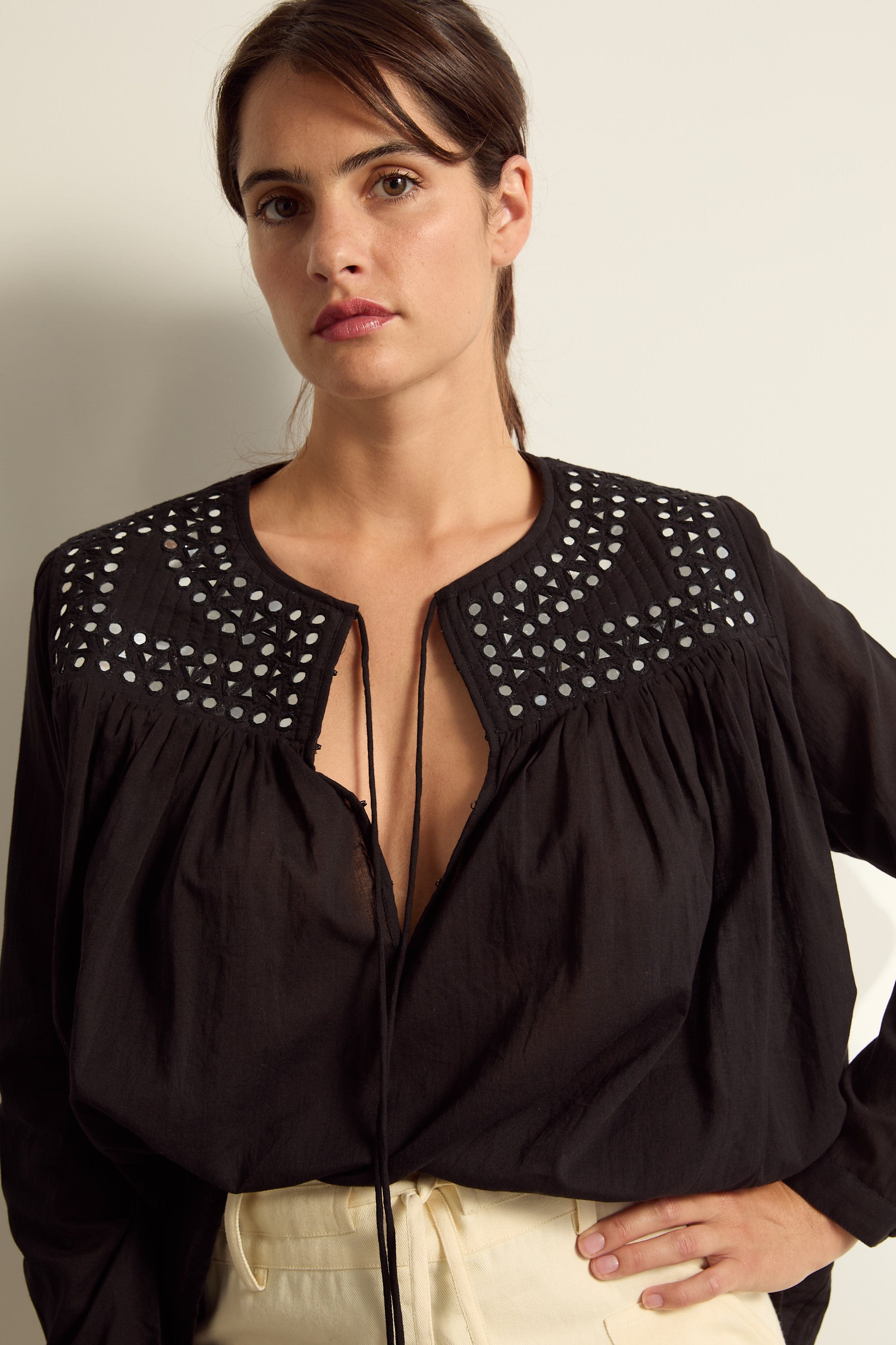 BLOUSE LONY - BLACK
