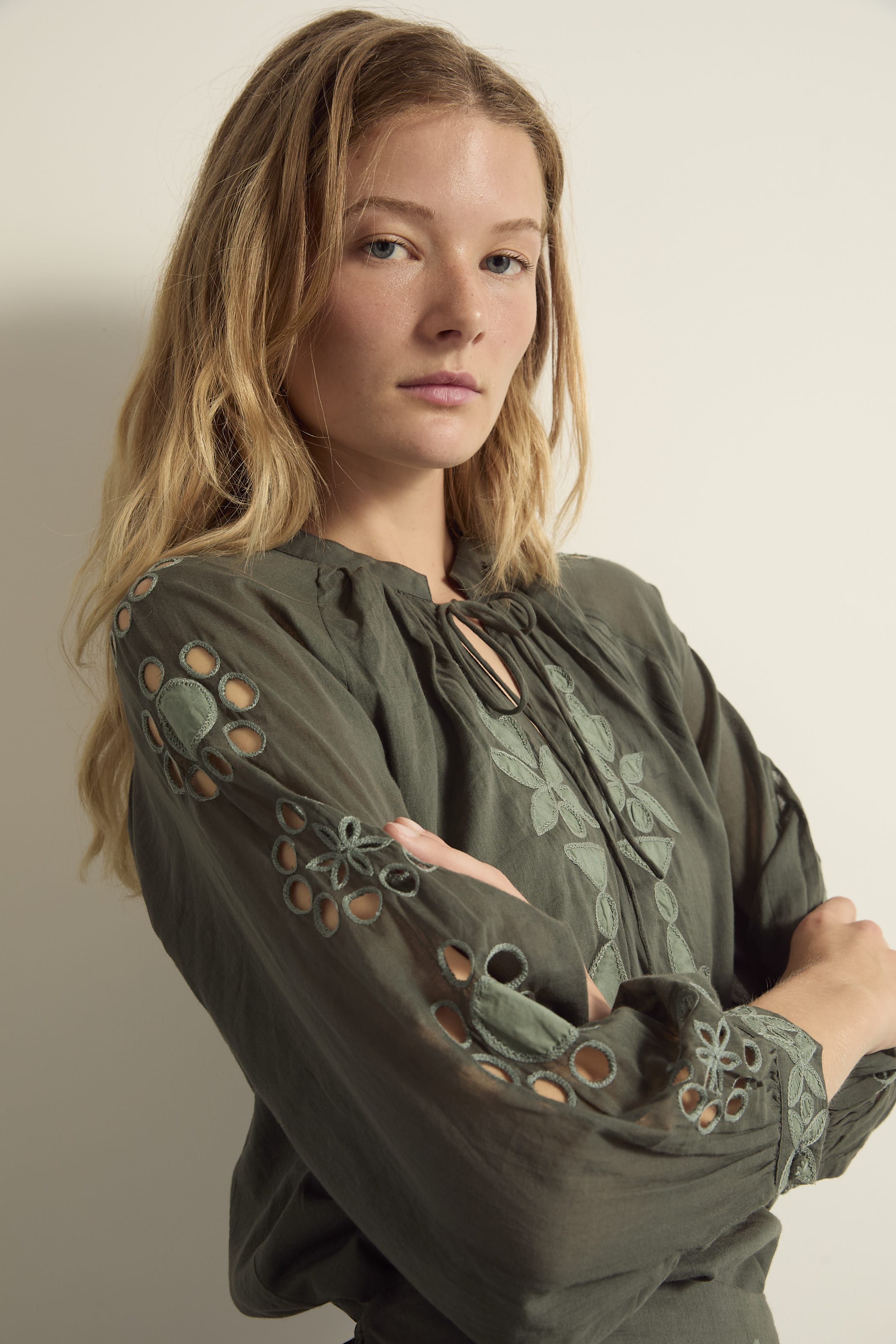 BLOUSE ROSALIE FLORAL - OFF WHITE