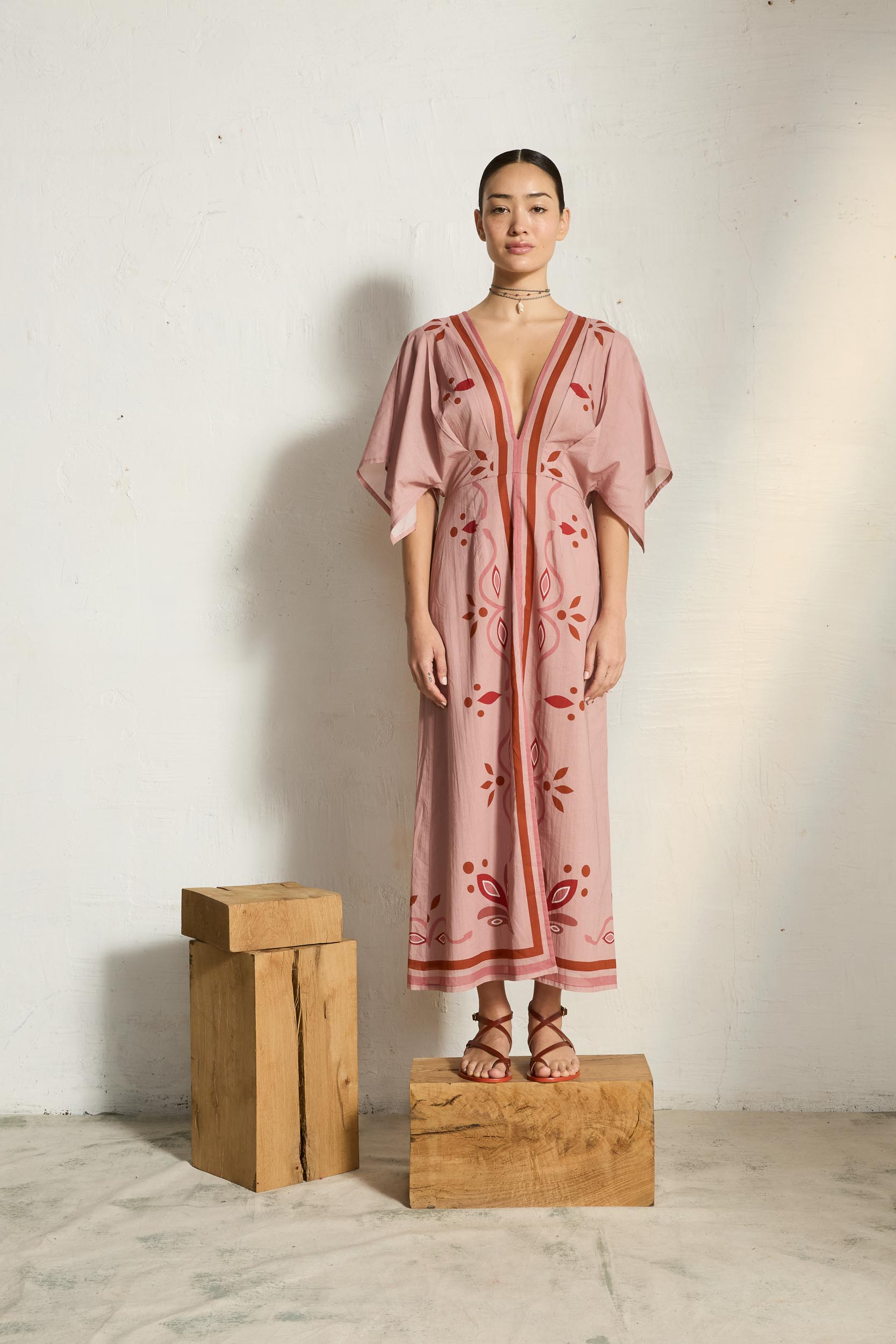 ARABESQUE PRINT SOUANE DRESS - WHITE