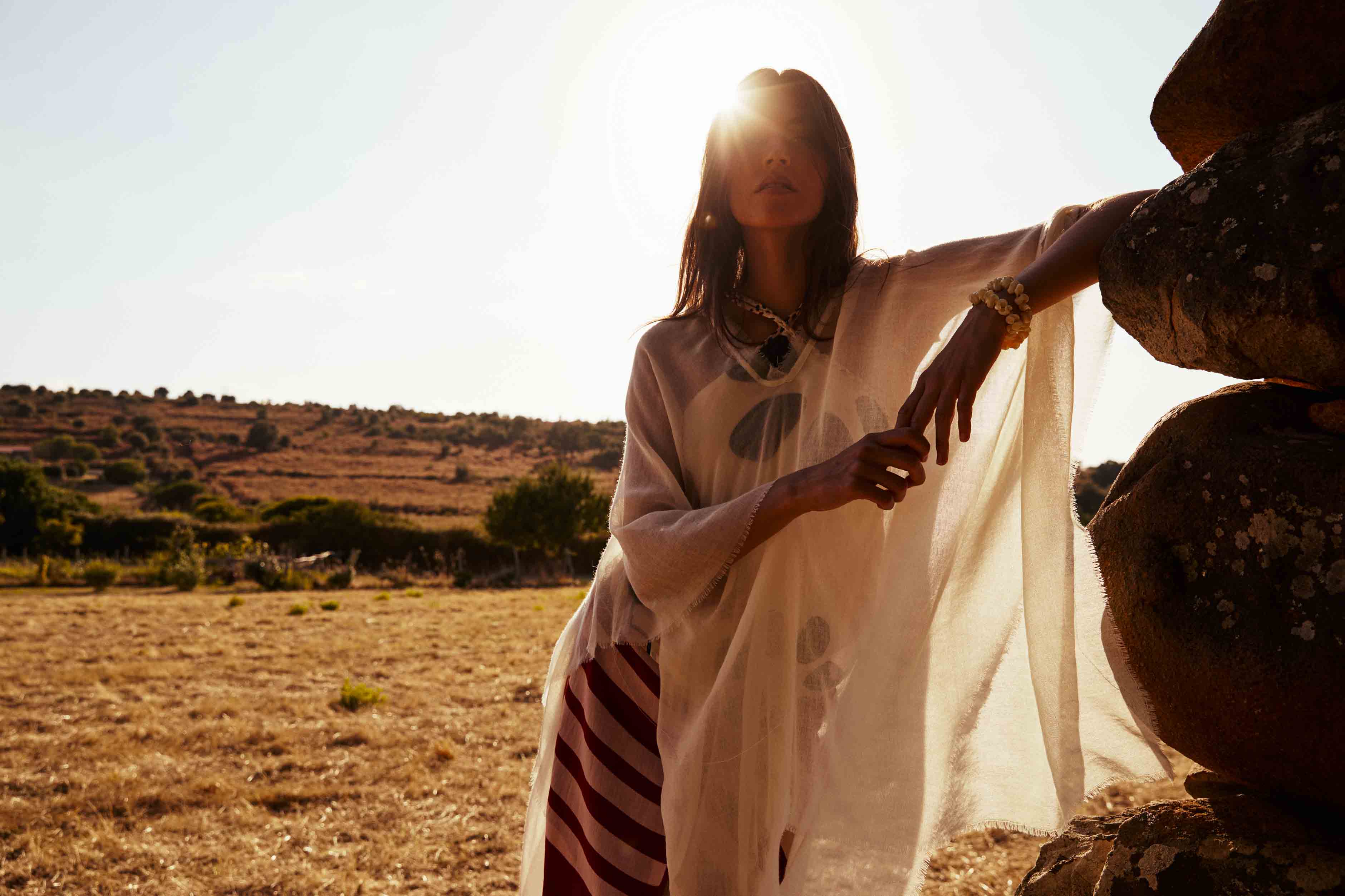 PONCHO COURT RAFAELE ETAMINE DE LAINE - LATTE