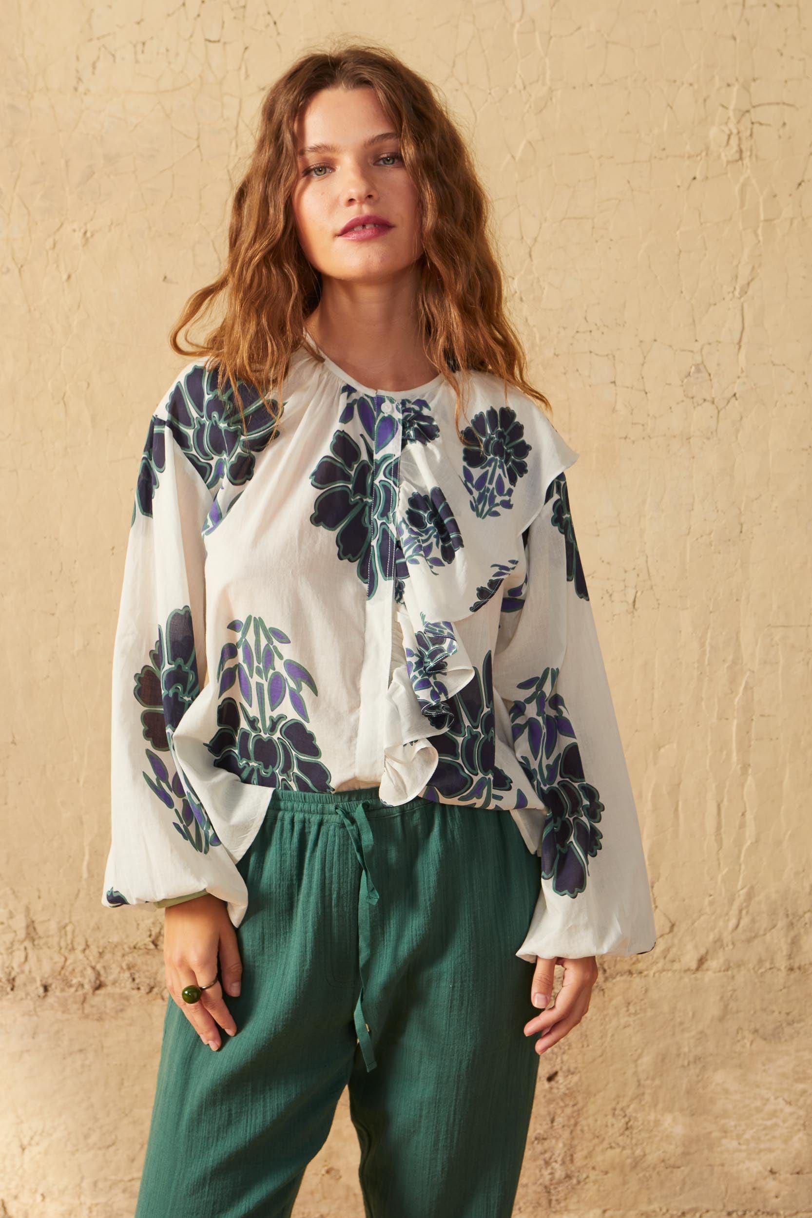 ROMANTICA BLOUSE INDIAN FLOWERS PRINT - BLUE