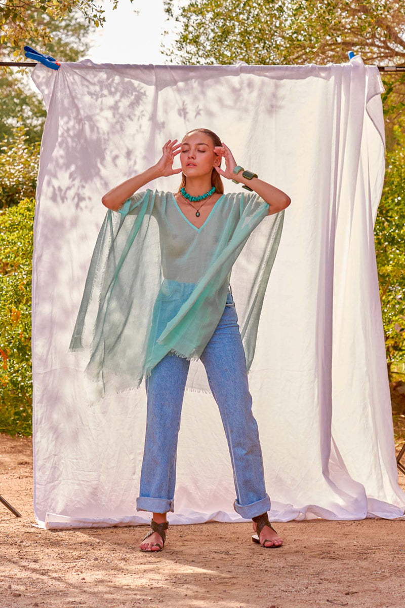 PONCHO COURT RAFAELE ETAMINE DE LAINE - LAGON