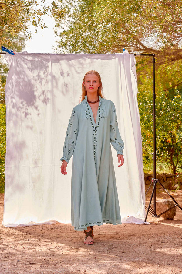 ROBE SERAPHINE BRODÉE - SKY BLUE